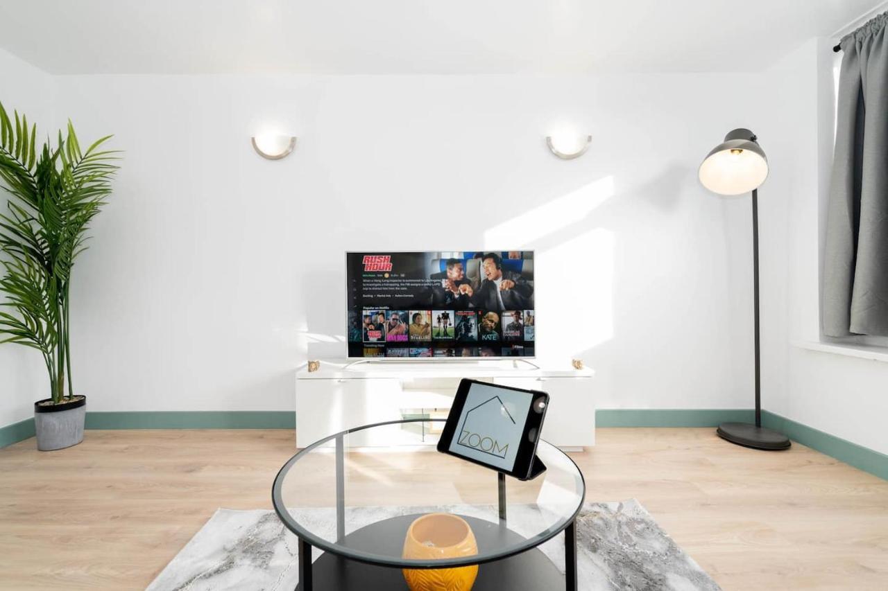 Luxury Urban Oasis In West Midlands Appartement Birmingham Buitenkant foto